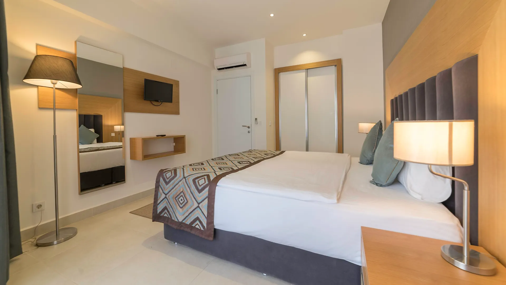 Ramada Resort Kusadasi & Golf 5*,  Törökország